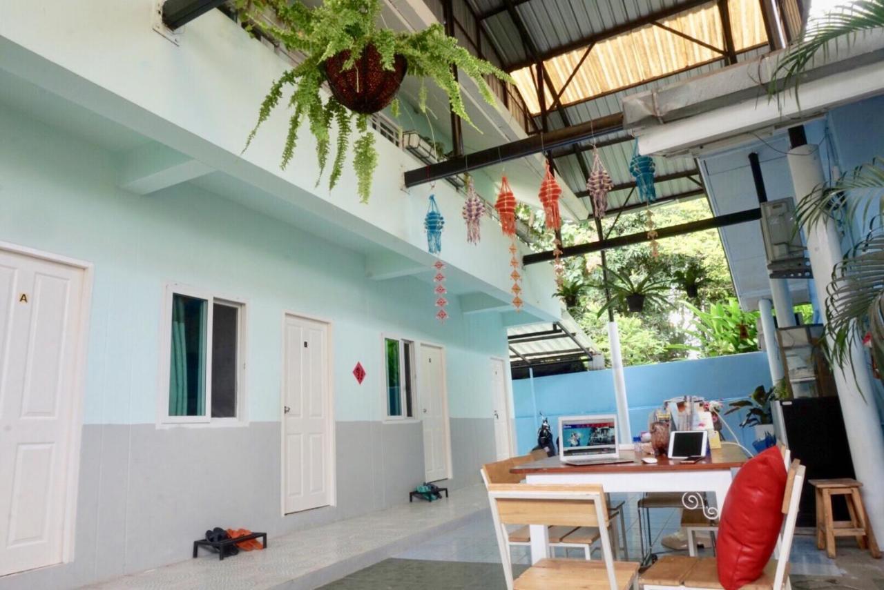 Chongrak Guesthouse Chiang Mai Exterior photo